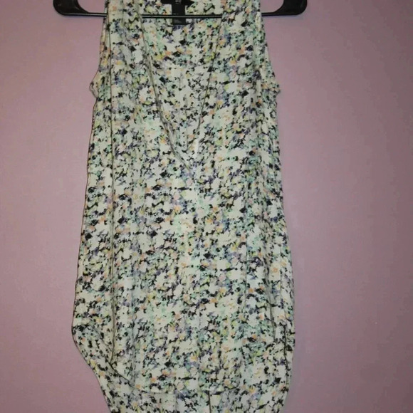 Floral Flowy Tank Top - Picture 4 of 14